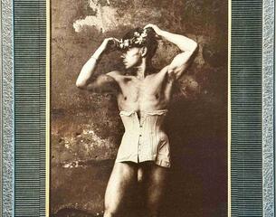 The portrait of an old dancer w