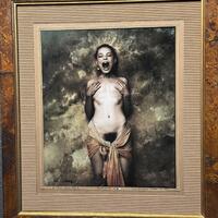 Česká dívka pěje